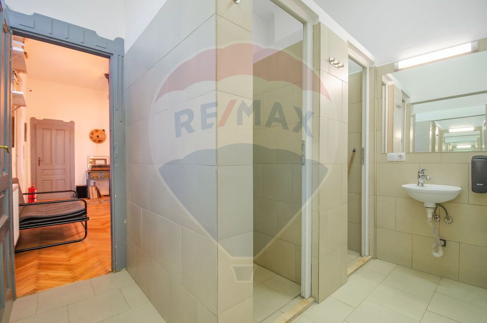 Casă / Vilă cu 6 camere de închiriat în zona Balcescu