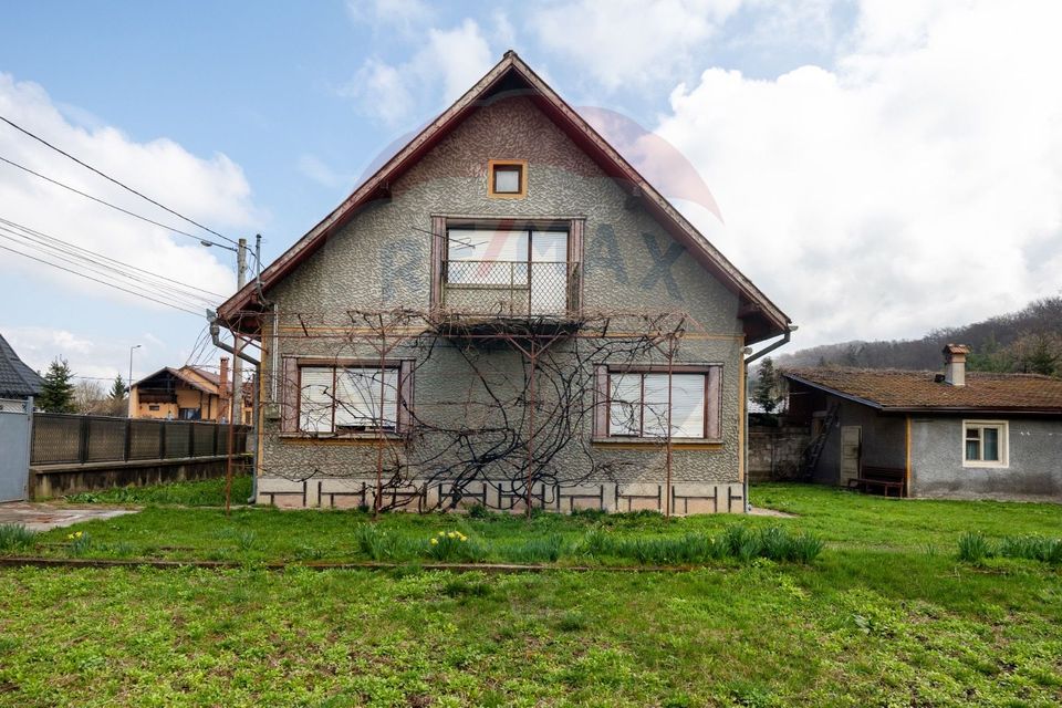 Casă individuală, teren generos–1000 mp | Râșnov, cartierul Primăverii