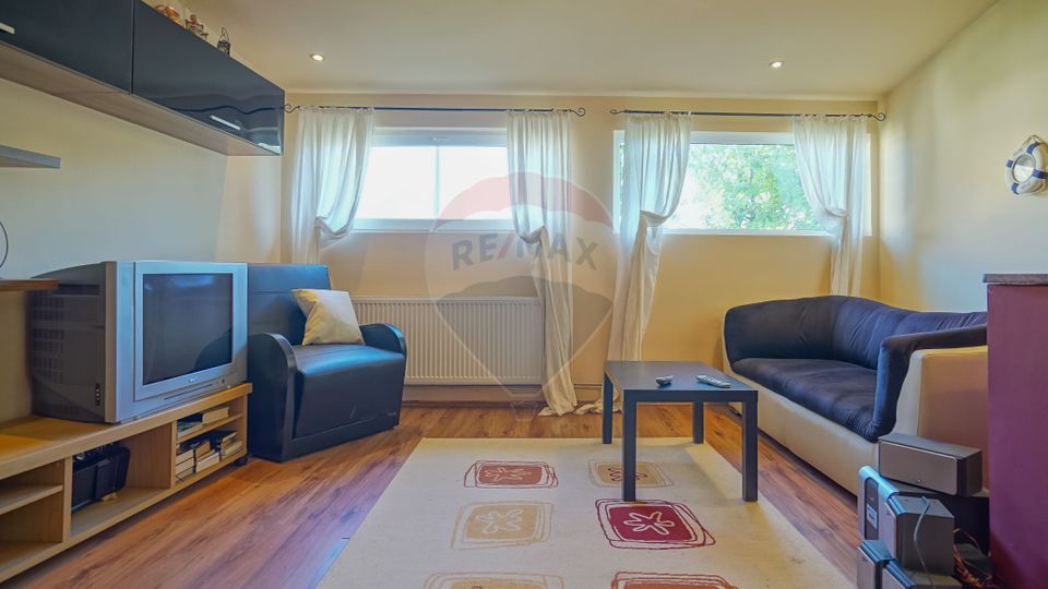 Corp de casă cu 2 apartamente și curte individuală, str. Făgetului