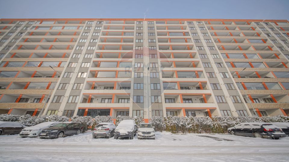 3 room Apartment for sale, Tractorul area