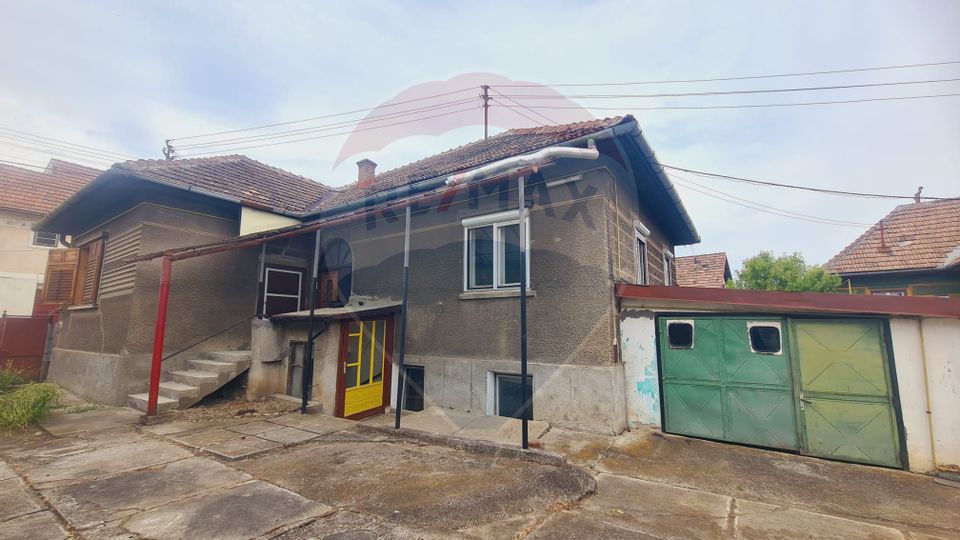 Casă pe un nivel in Medias, teren 533 mp, curte dreapta