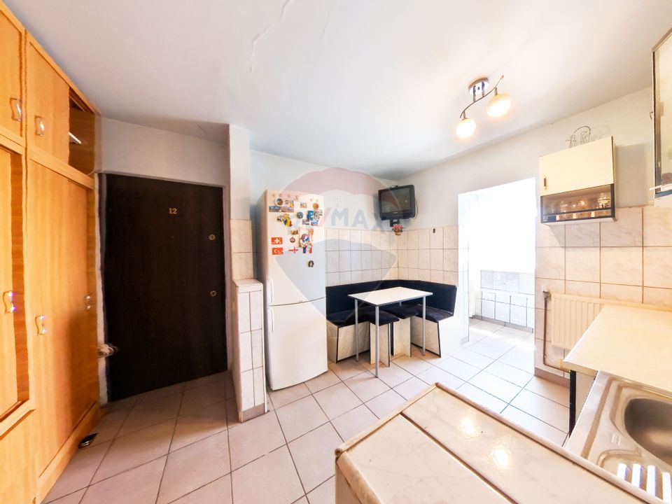 Apartament 2 camere în zona Lipovei, disponibil imediat