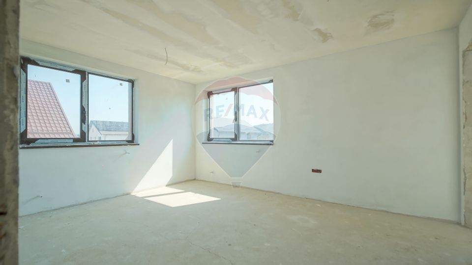 Comision 0 %! Casă de vânzare, Sânpetru!