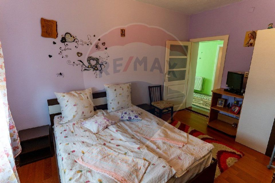 8 room House / Villa for sale