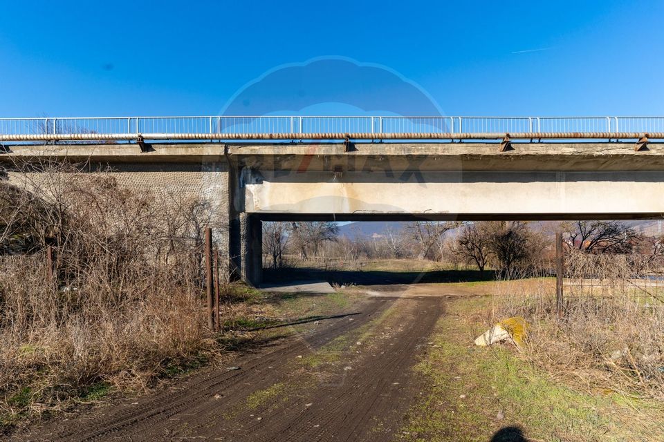 750sq.m Commercial Space for sale