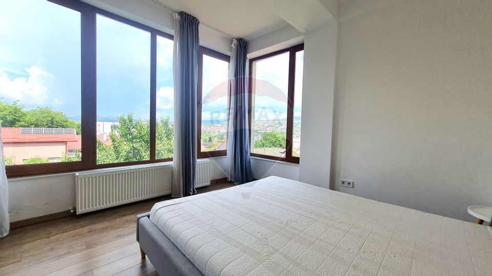 Apartament modern de 4 camere cu terasa in Gruia