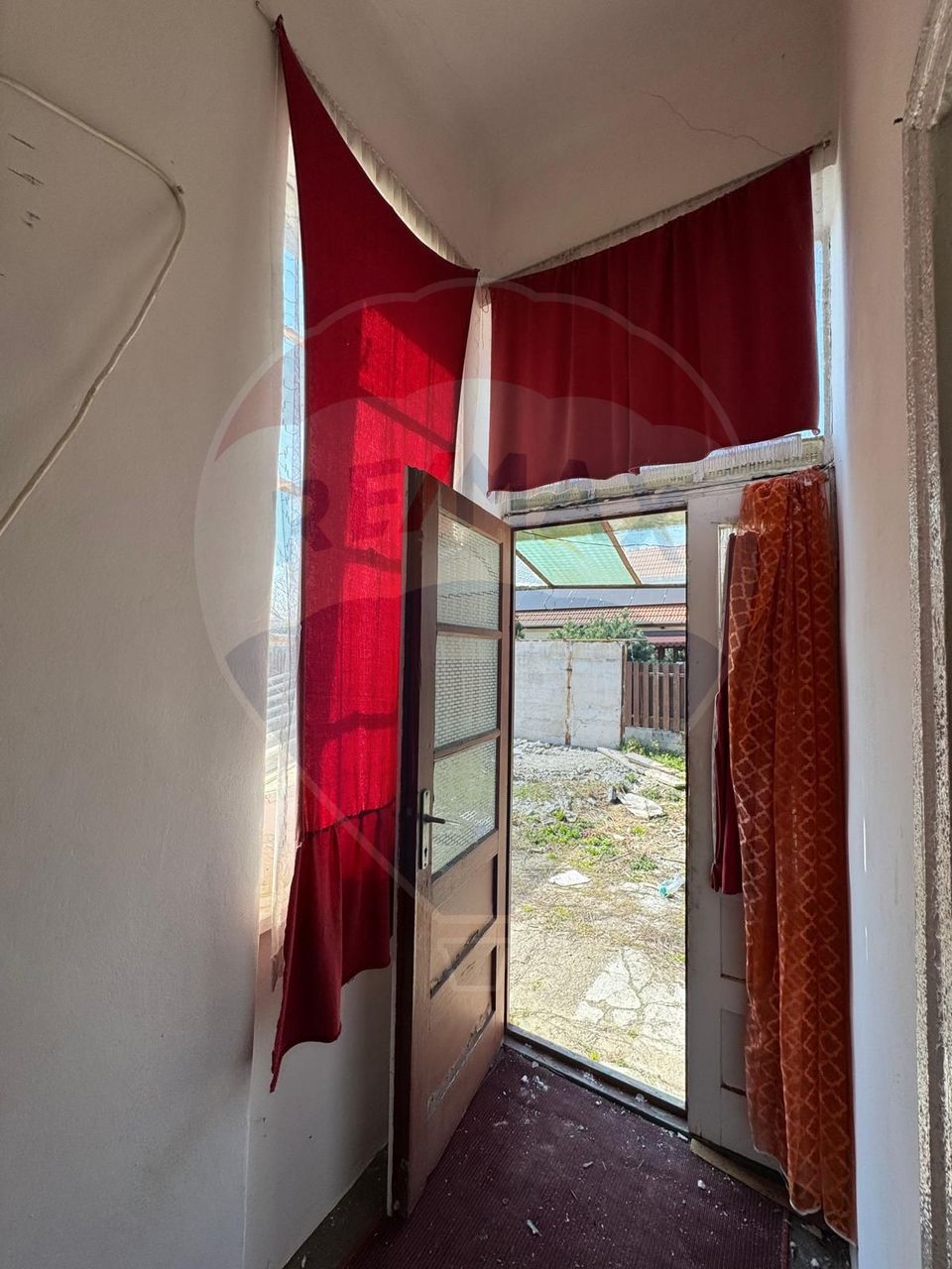 2 room House / Villa for sale, Parneava area