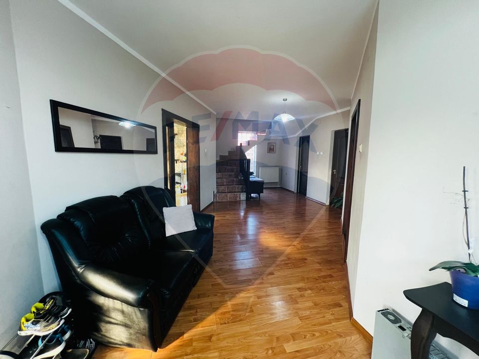 Vilă  P+M  constructie noua cu teren 1422 mp.CICIR