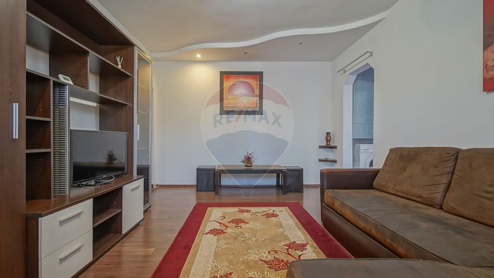 3 room Apartment for sale, Tractorul area