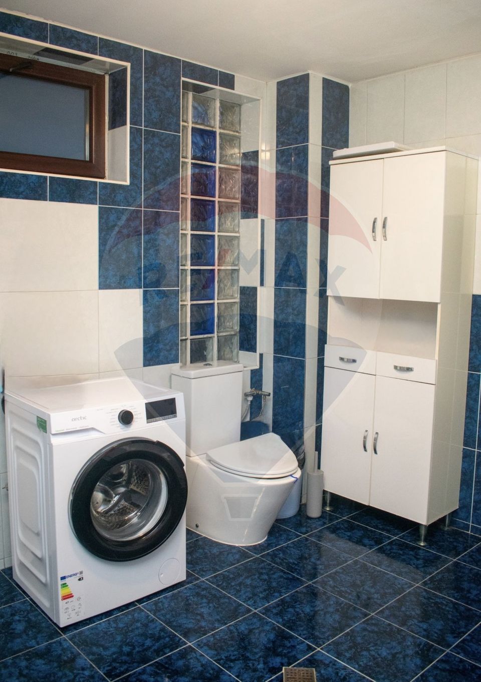 Casă / Vilă cu 5 camere de vânzare