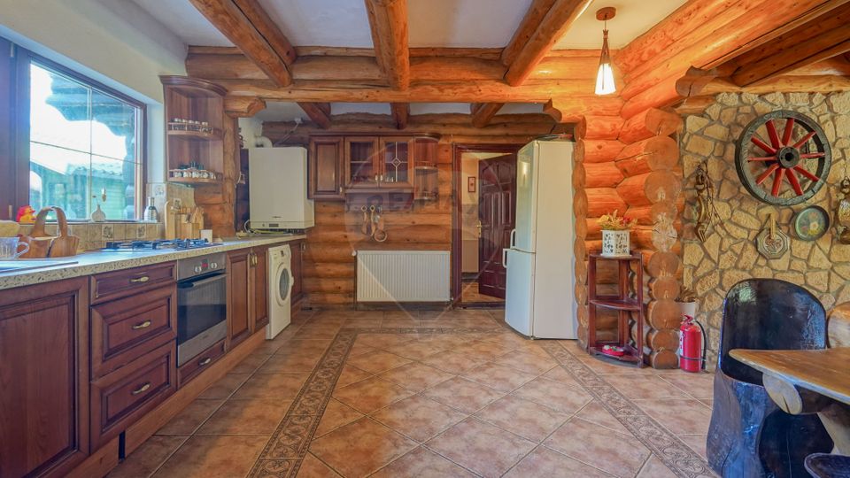 8 room House / Villa for sale