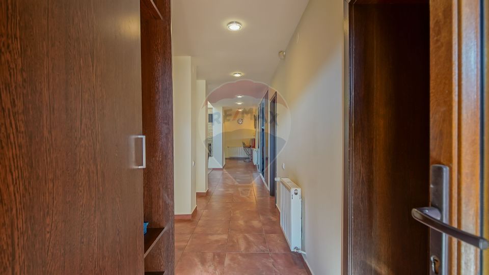 6 room House / Villa for sale
