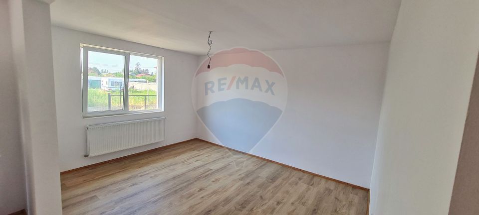 4 room House / Villa for sale