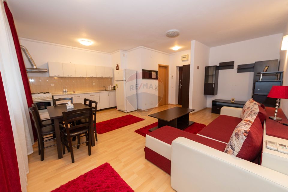 Apartament cu 3 camere de vanzare complex  Rasarit De Soare, Titan