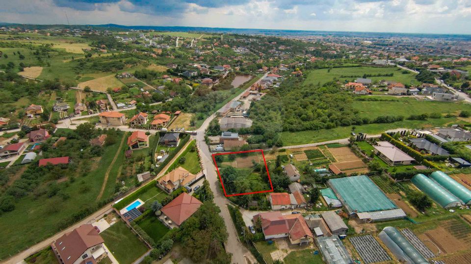 De Vânzare Teren Intravilan 1210 mp, dublu front, Strada Izvorului