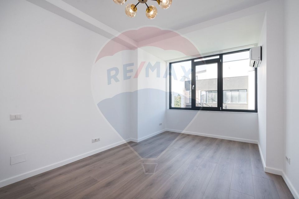 Casă / Vilă cu 5 camere de vânzare în zona Central