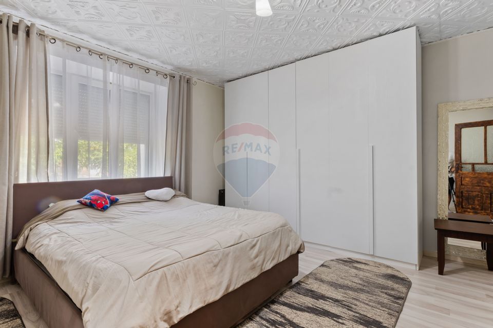 Casă de vânzare cu 5 camere- Nădab, oraș Chișineu-Criș, județul Arad.