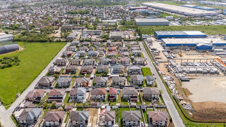 Duplex house for sale Chitila 5 rooms / land 348 sqm