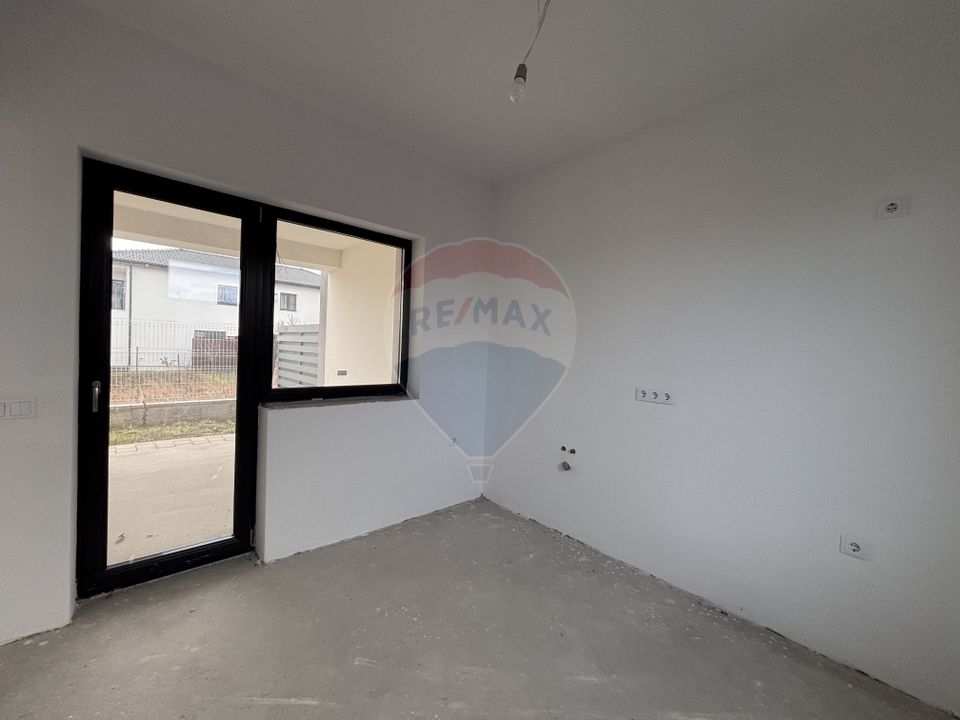 4 room House / Villa for sale