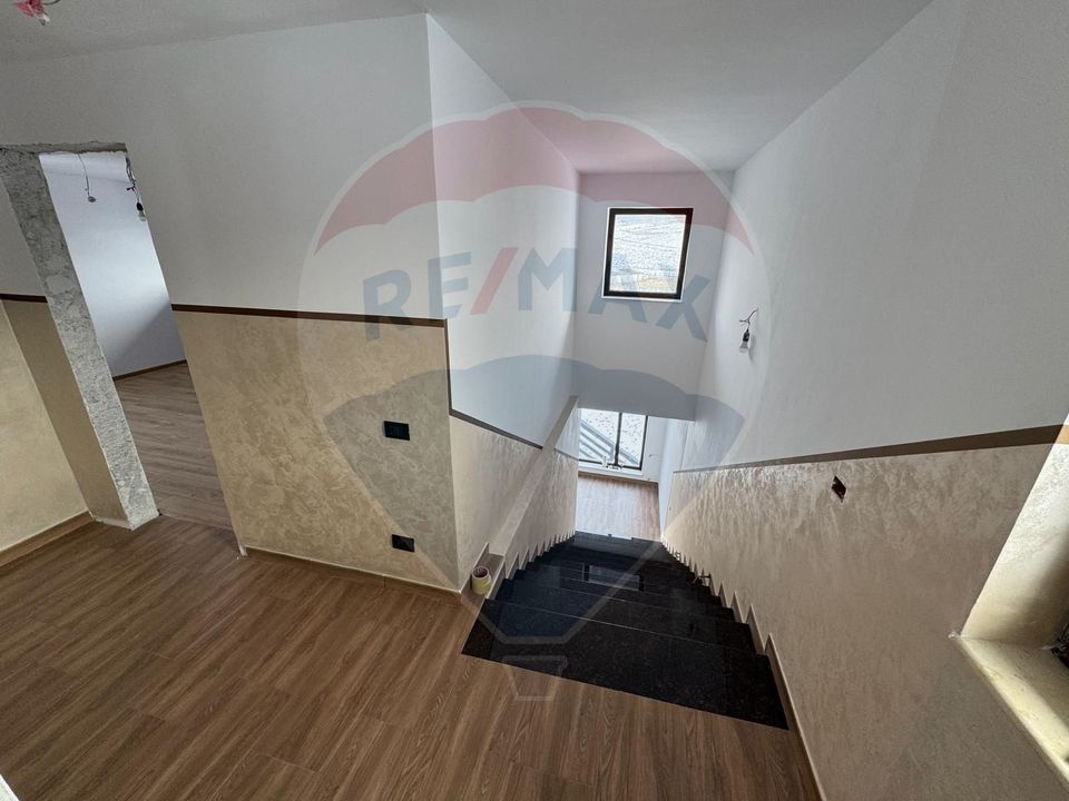 8 room House / Villa for sale, Darmanesti area