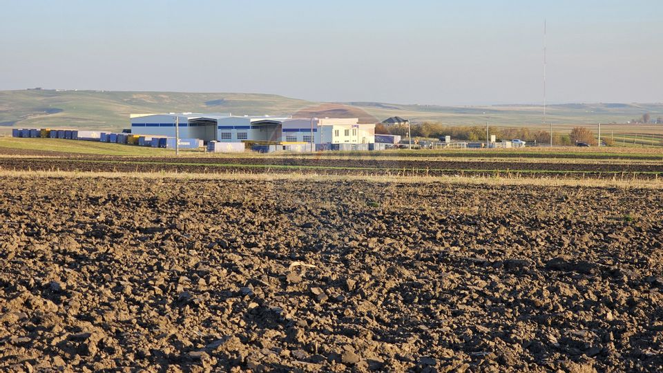 Teren extravilan 6,100mp Stroiesti / Soseaua DN17, Suceava