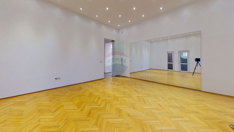 RENTED !! Rent representative offices, downtown, Brasov.