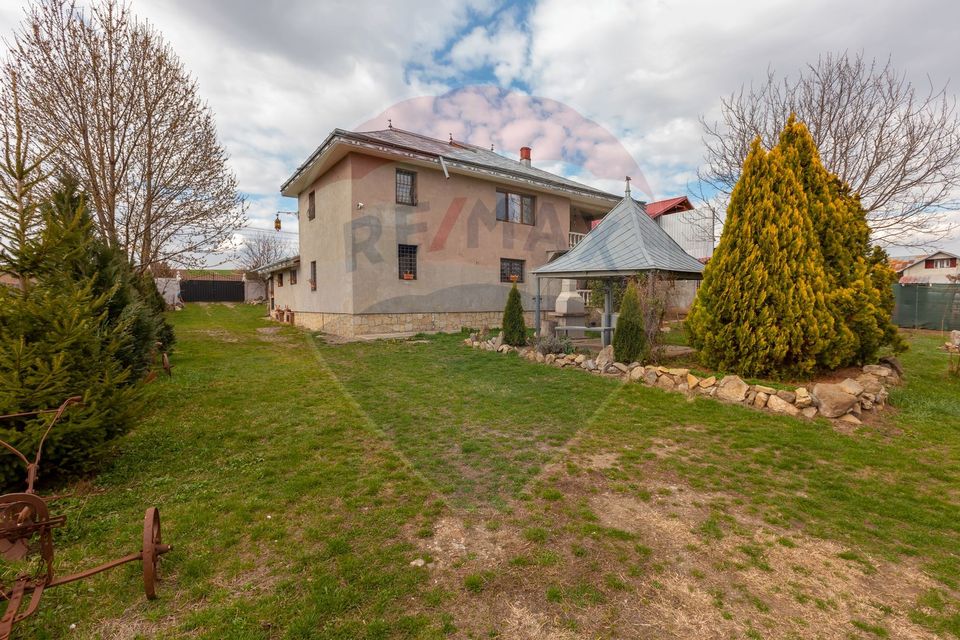 7 room House / Villa for sale, Vest area