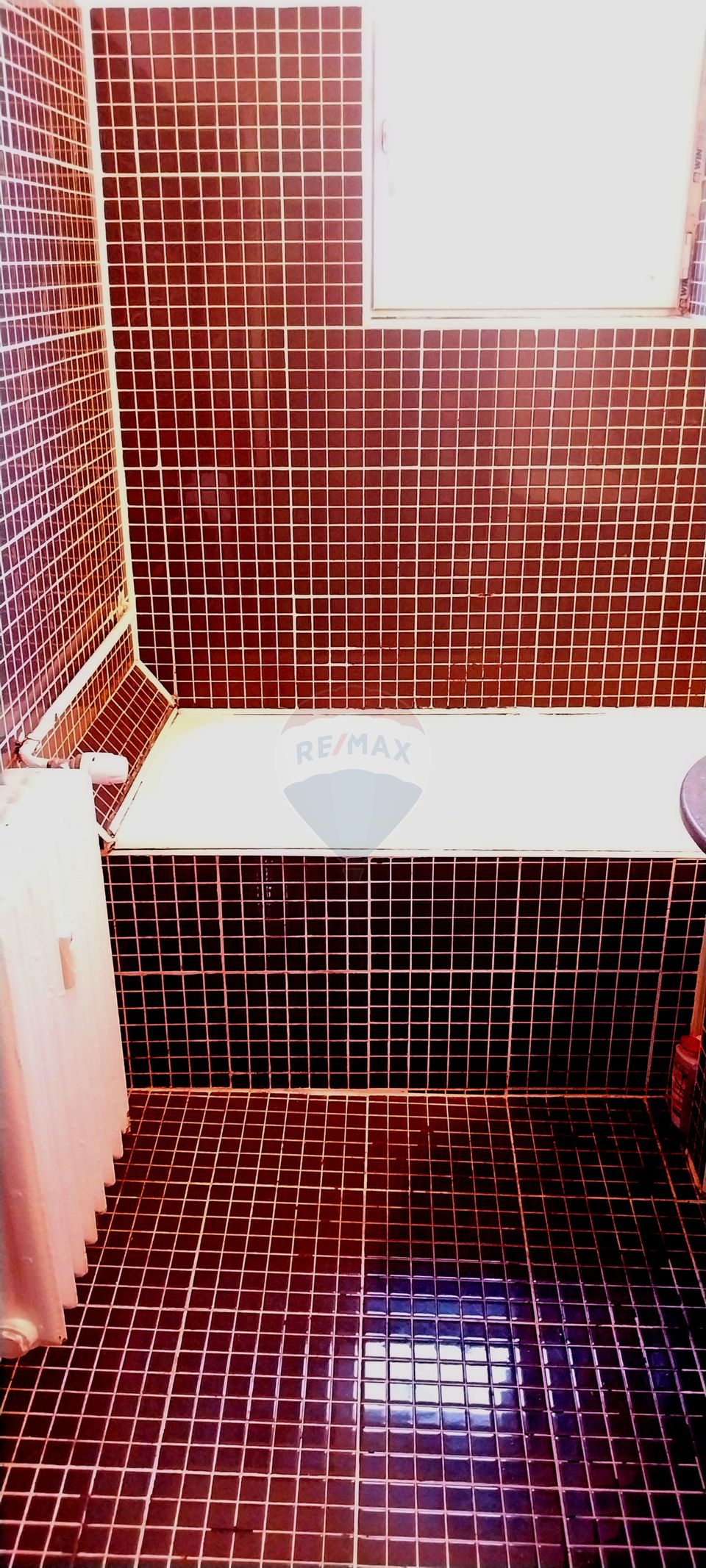 Apartament cu 2 camere de vânzare în zona 1 Mai Insula