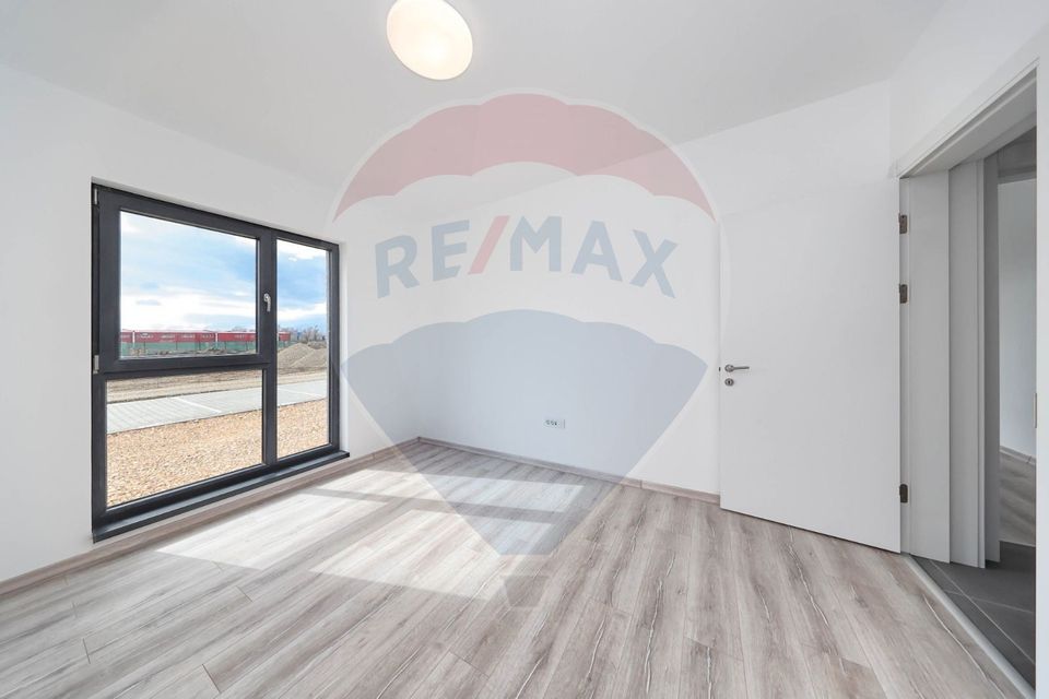 Apartament nou, curte proprie si terasa