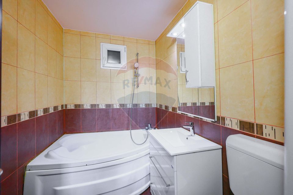 3 room Apartment for sale, Decebal area