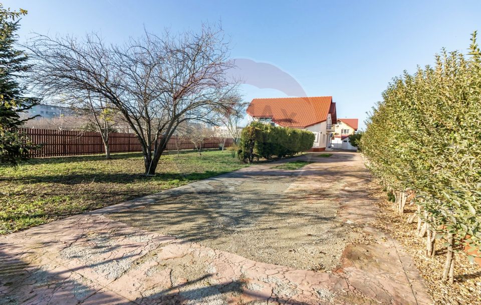 Casă / Vilă în centrul orasului Buftea, autobuz, hipermarket, piata