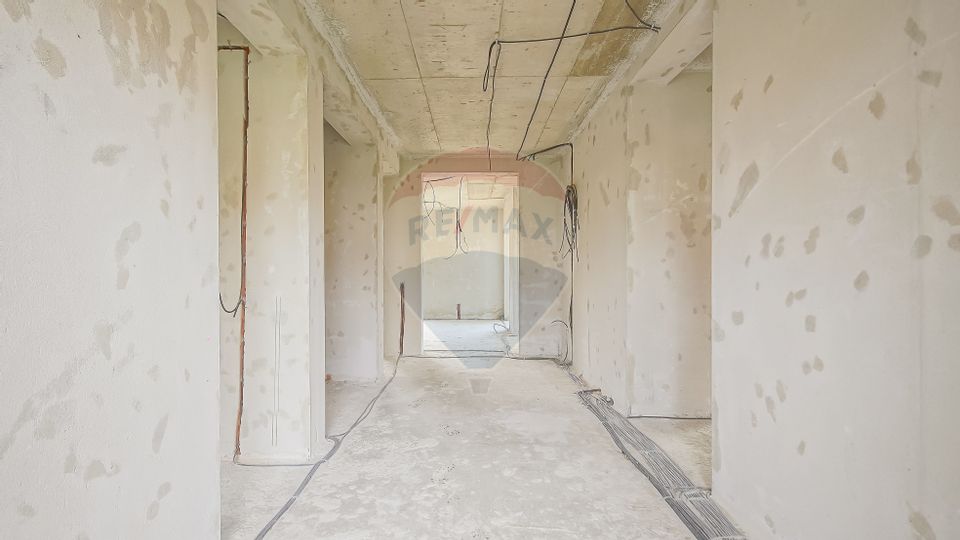 Casă spațioasă la gri, 4 camere, 3 băi, teren 500 mp – zona Bartolomeu