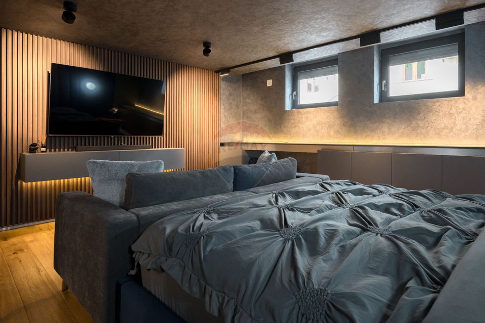 De vanzare! Studio boutique cu finisaje de lux, ultracentral, Brasov