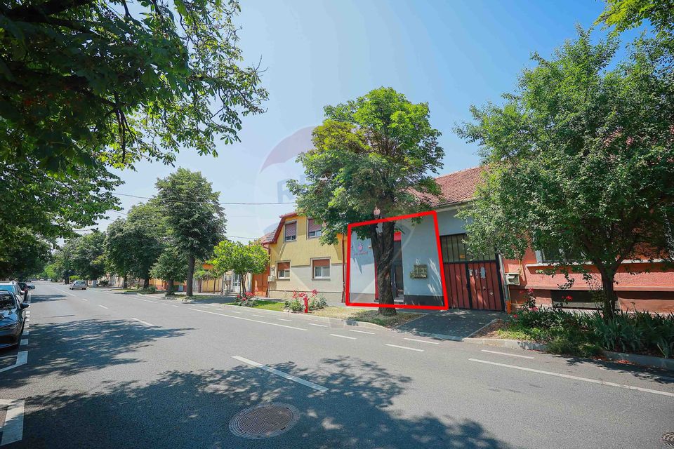 Spațiu comercial de închiriat în zona Costaforu, Centru Civic