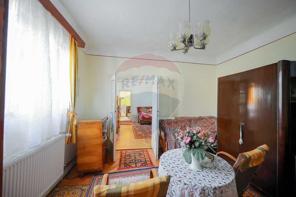 Casă cu 2 camere de vânzare în zona Ioșia Strada Arțarilor