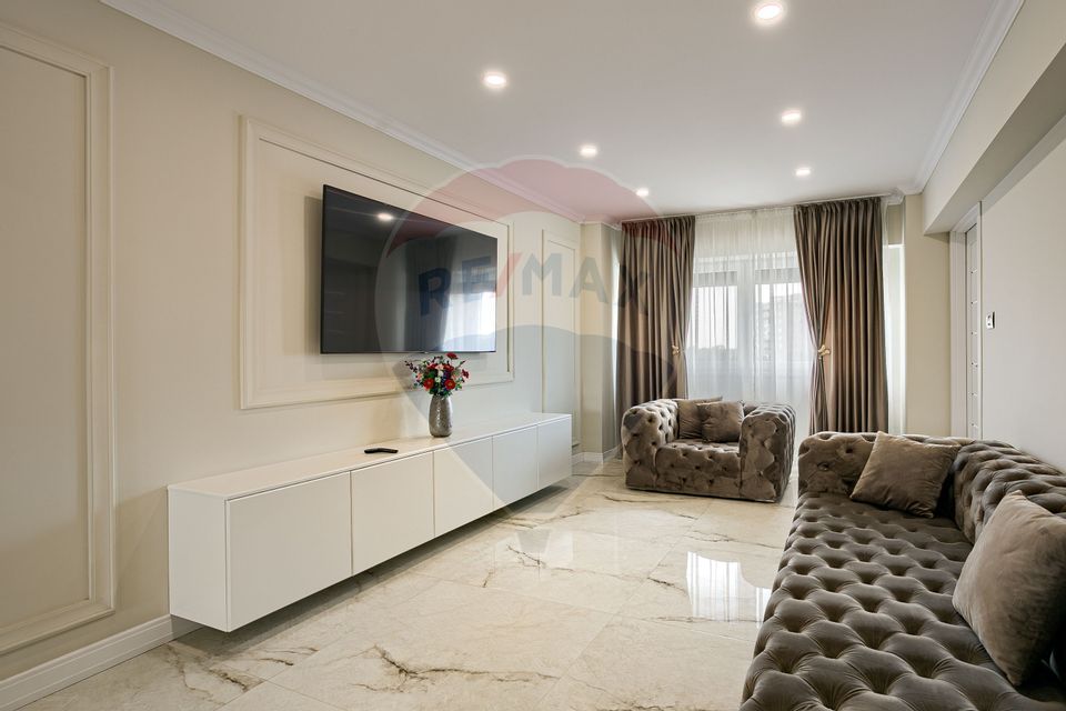 Apartament spectaculos de vanzare:  4 camere, 2 băi, zona Vlaicu