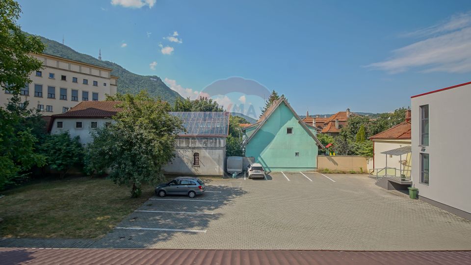 Apartament cu 3 camere de vânzare în zona Brasovul Vechi