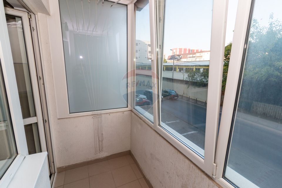 Apartament 2 camere, mobilat, str. Luica, posibilitate parcare