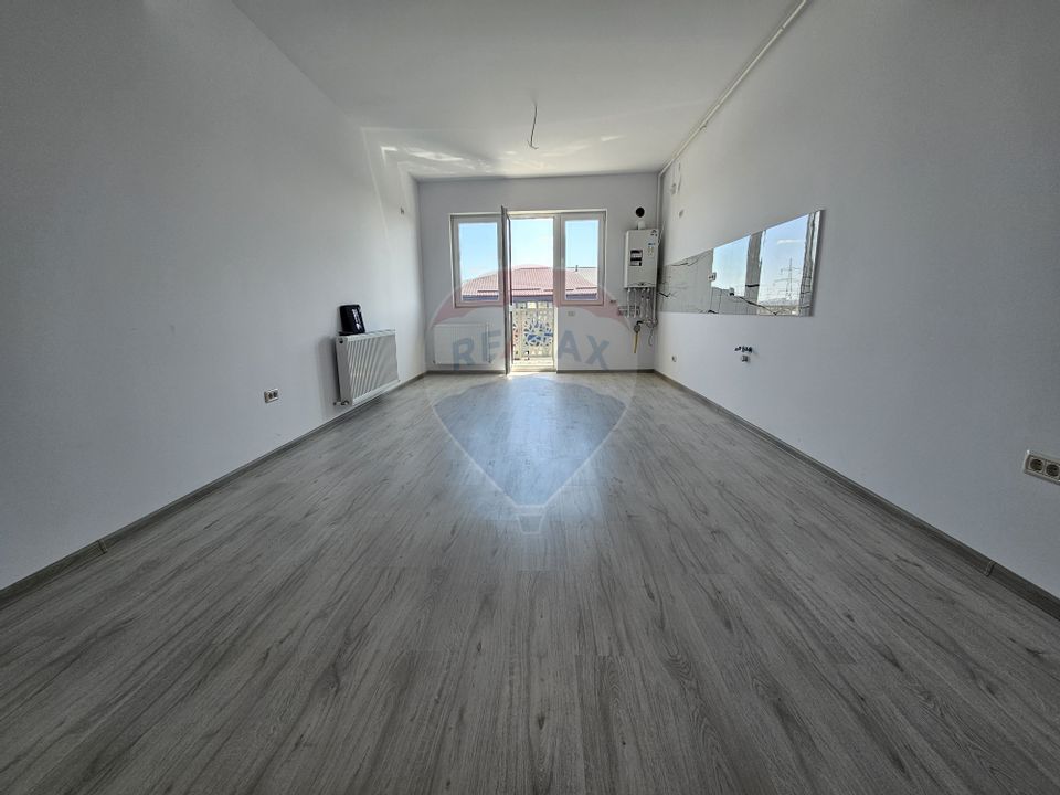 Apartament 4 camere 115.7 mp cu terasa , loc parcare si boxa demisol