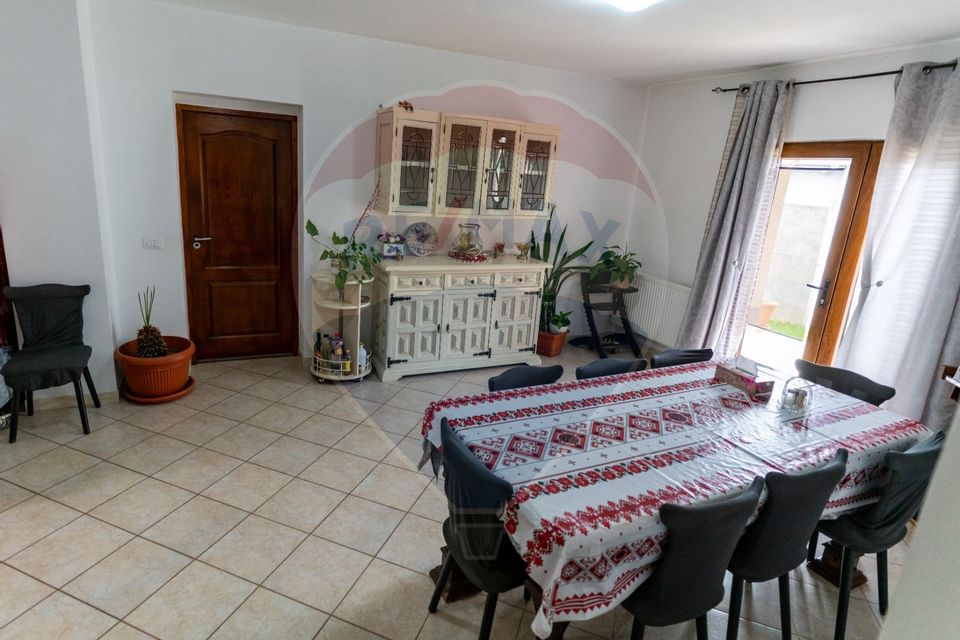 6 room House / Villa for sale