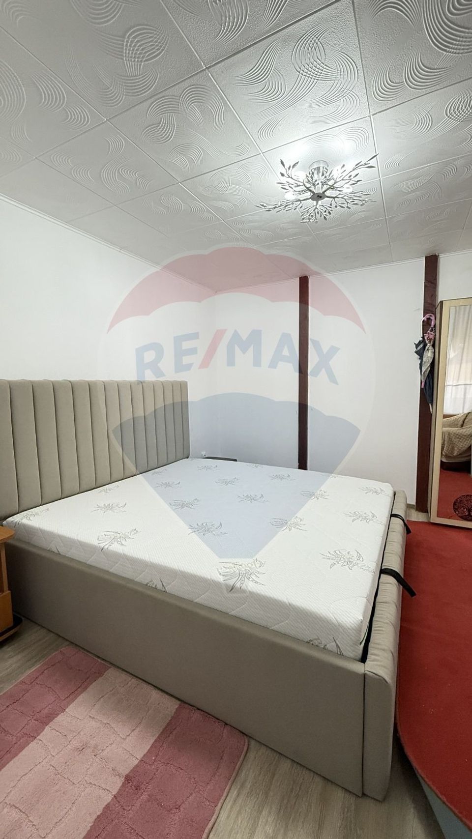 Casă / Vilă cu 3 camere de închiriat în zona Giurgiului