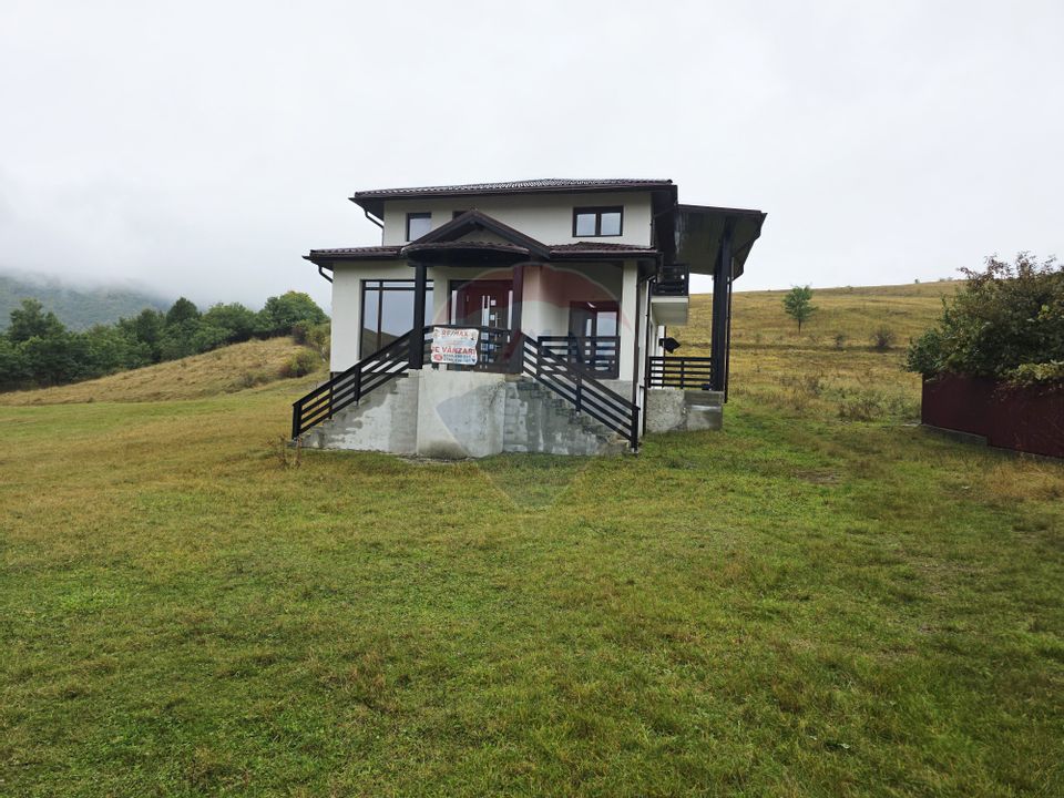 Casa  si  teren zona Balaurul