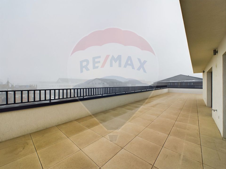 2 room Apartment for rent, Tractorul area