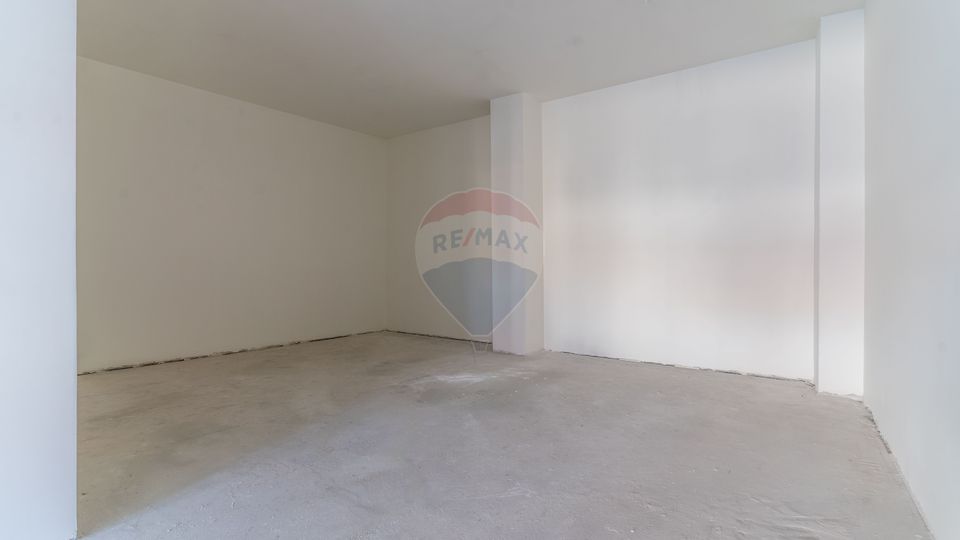 296sq.m Office Space for rent, Ultracentral area
