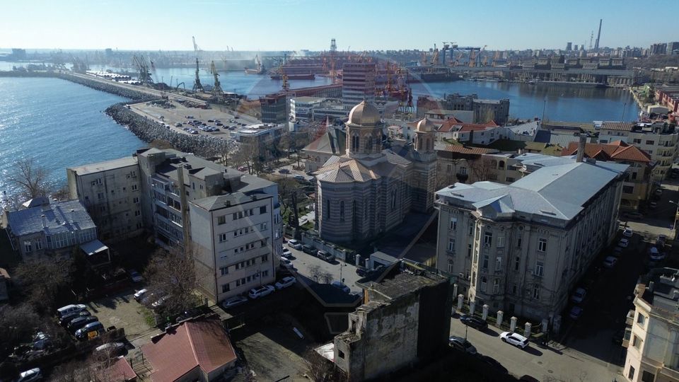 Vila de vanzare in zona peninsulara Constanta