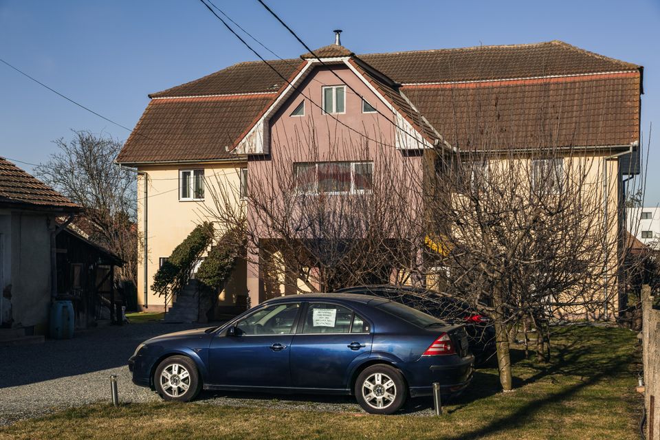 8 room House / Villa for sale, Sud-Est area