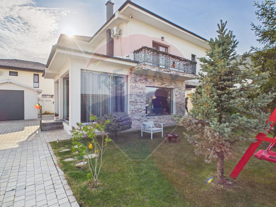 Vilă moderna si luminoasa 2020, cu 5 camere, 500mp curte
