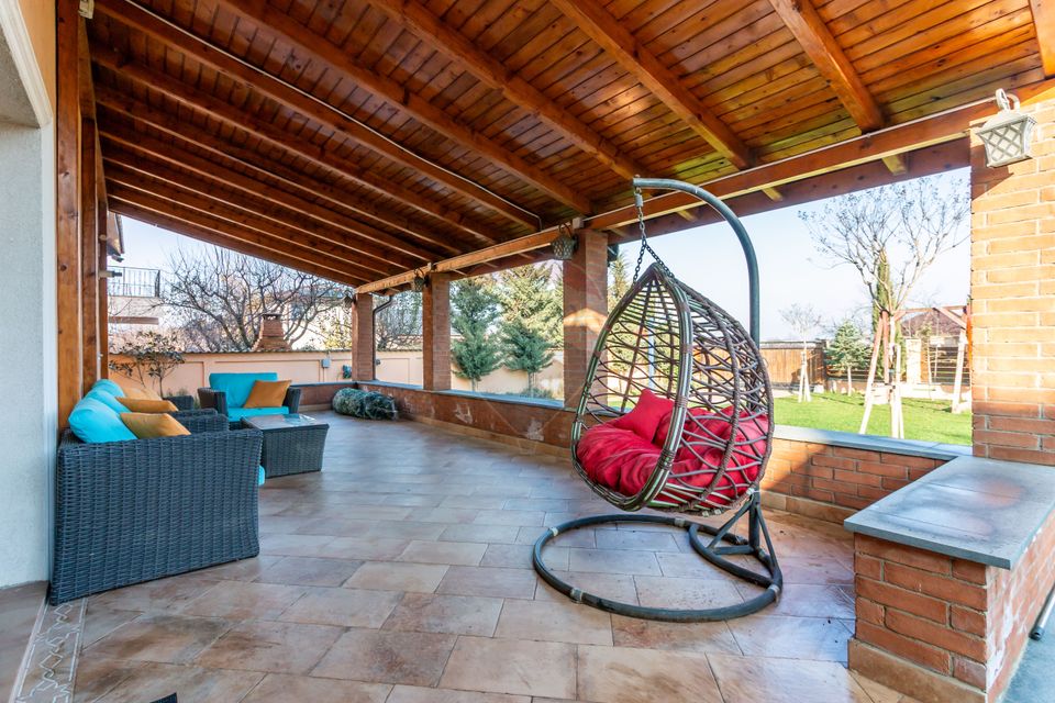 Vilă P+E+M cu 4 camere, 294 mp, Berceni/Ilfov