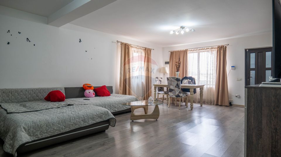 4 room House / Villa for sale, Exterior Est area