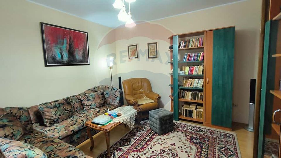 Casă cu piscină de vânzare în zona Piața Centrală Galați